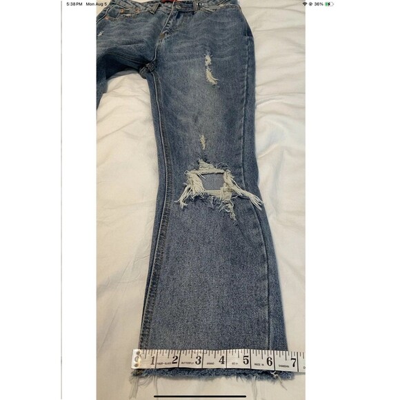 Signature 8 Women’s Distressed Straight Leg Raw Hem Blue Jeans Size S - Picture 3 of 10